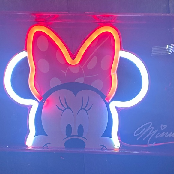 Disney's Minnie Mouse Neon LED Lamp Table Decor - Picture 8 of 8